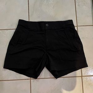 Athleta Trekkie North Short 1st Version Black Sz 0